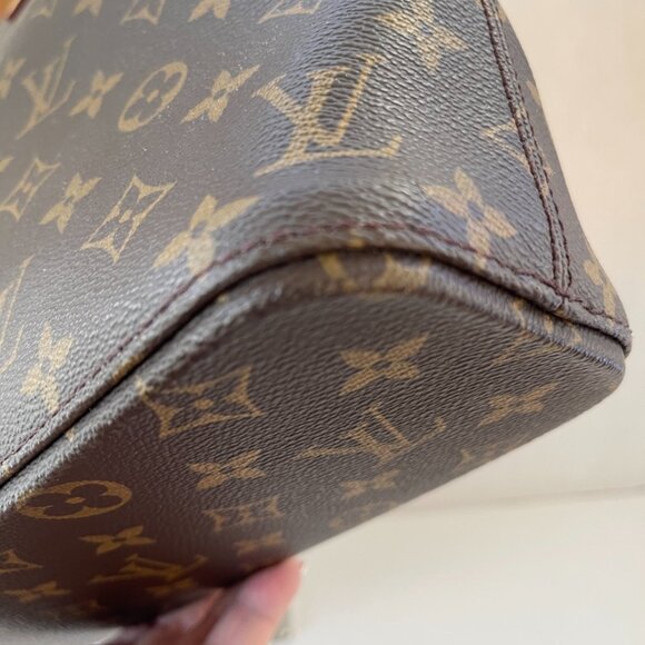 Louis Vuitton Luco Monogram Shoulder Tote Bag Purse (155217) - Picture 8 of 15